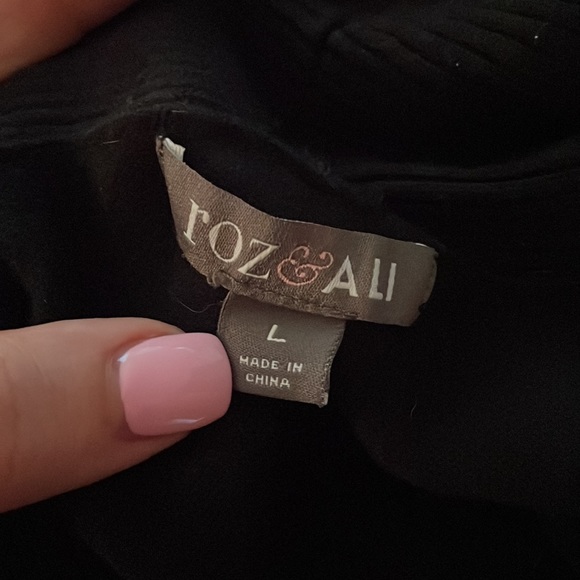 Black 3/4 sleeve Roz & Ali sweater - Picture 4 of 4
